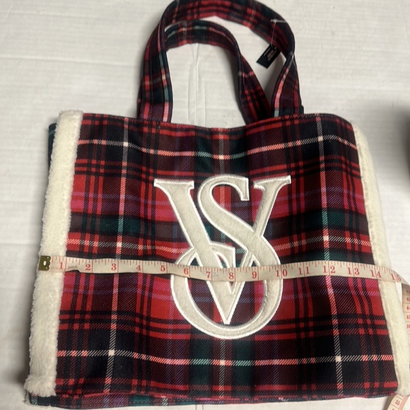 Victoria’s Secret tote - Picture 9 of 12